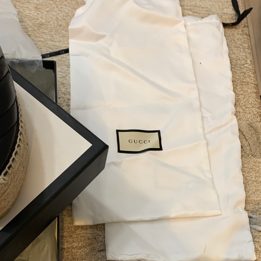 Gucci Black and Gold Espadrille Platform Slides - Picture 4 of 11